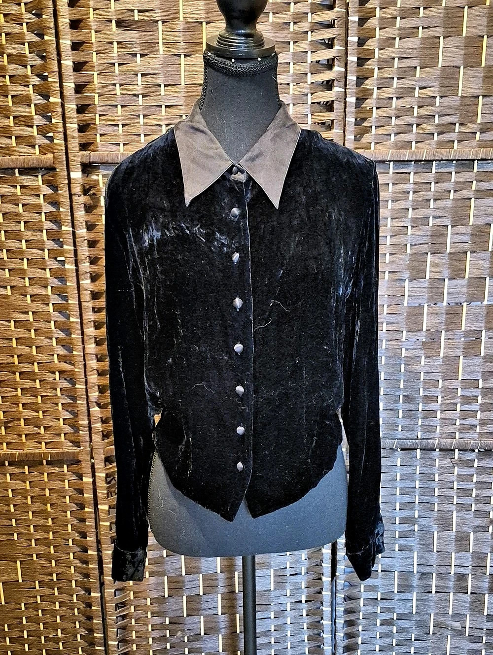 Harold's Velvet Collared Blouse in Black & Gray Size 10